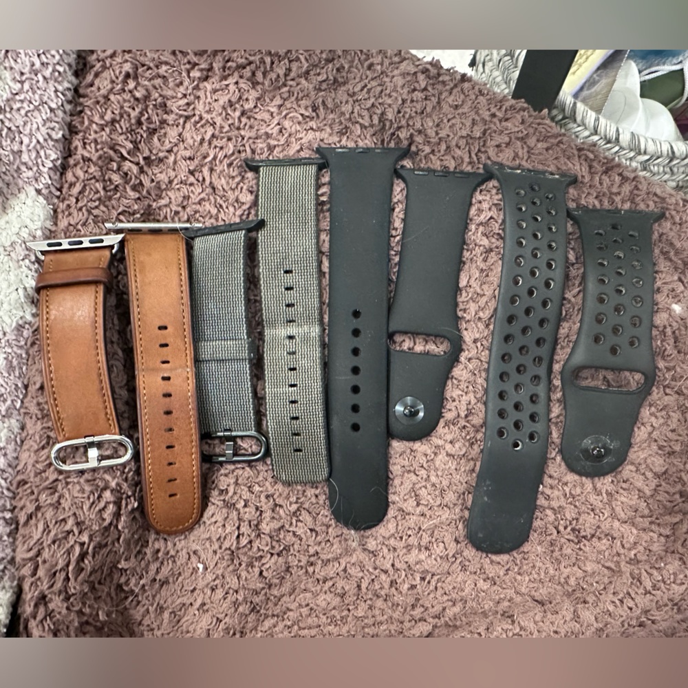 4 x mens genuine Apple Watch bands (42mm and m/l)